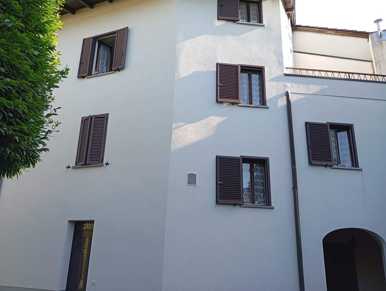 Casa d'abitazione dall'esterno , Haus zu verkaufen, 6934 Bioggio
