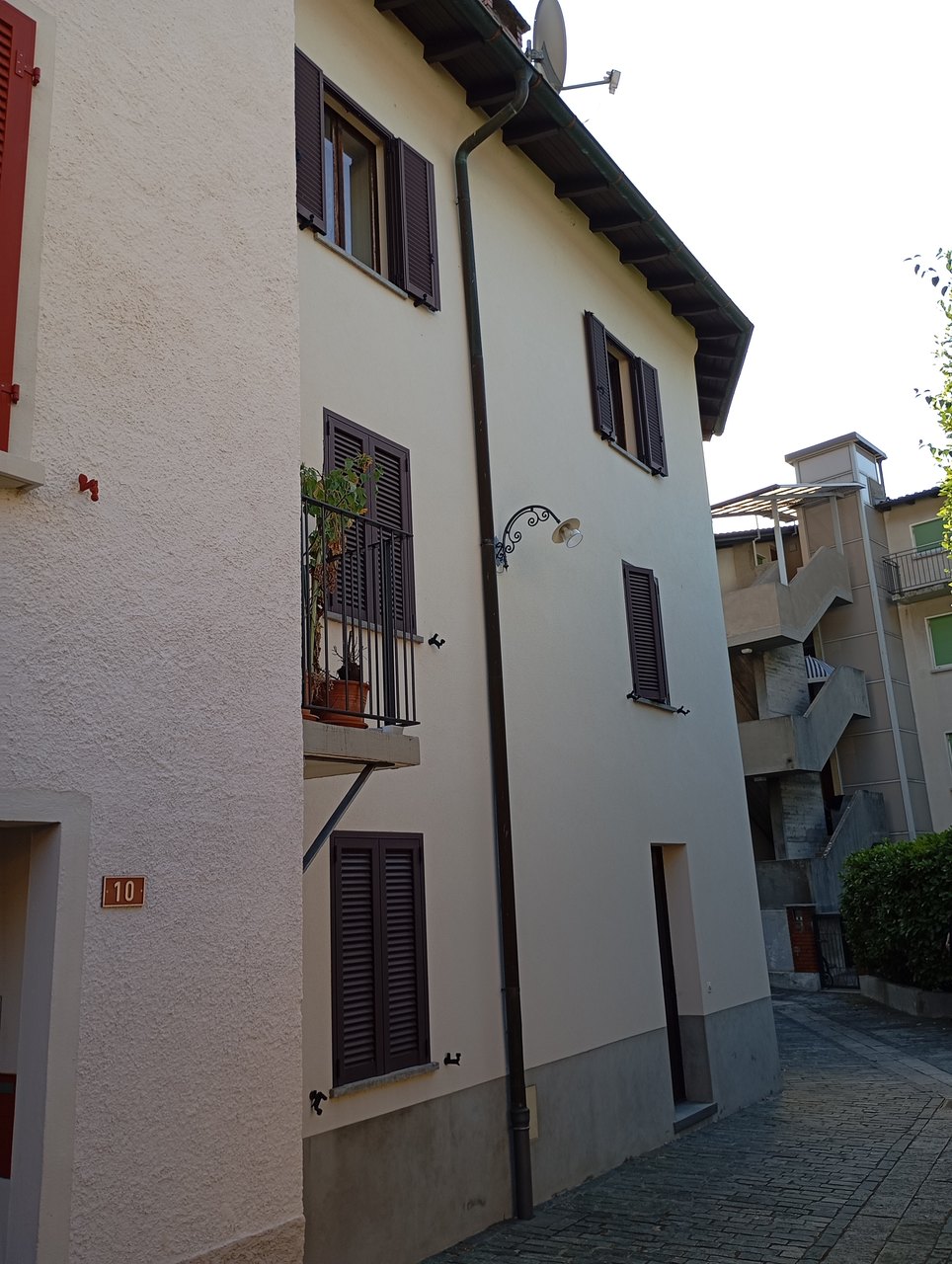 Casa d'abitazione dall'esterno , Haus zu verkaufen, 6934 Bioggio