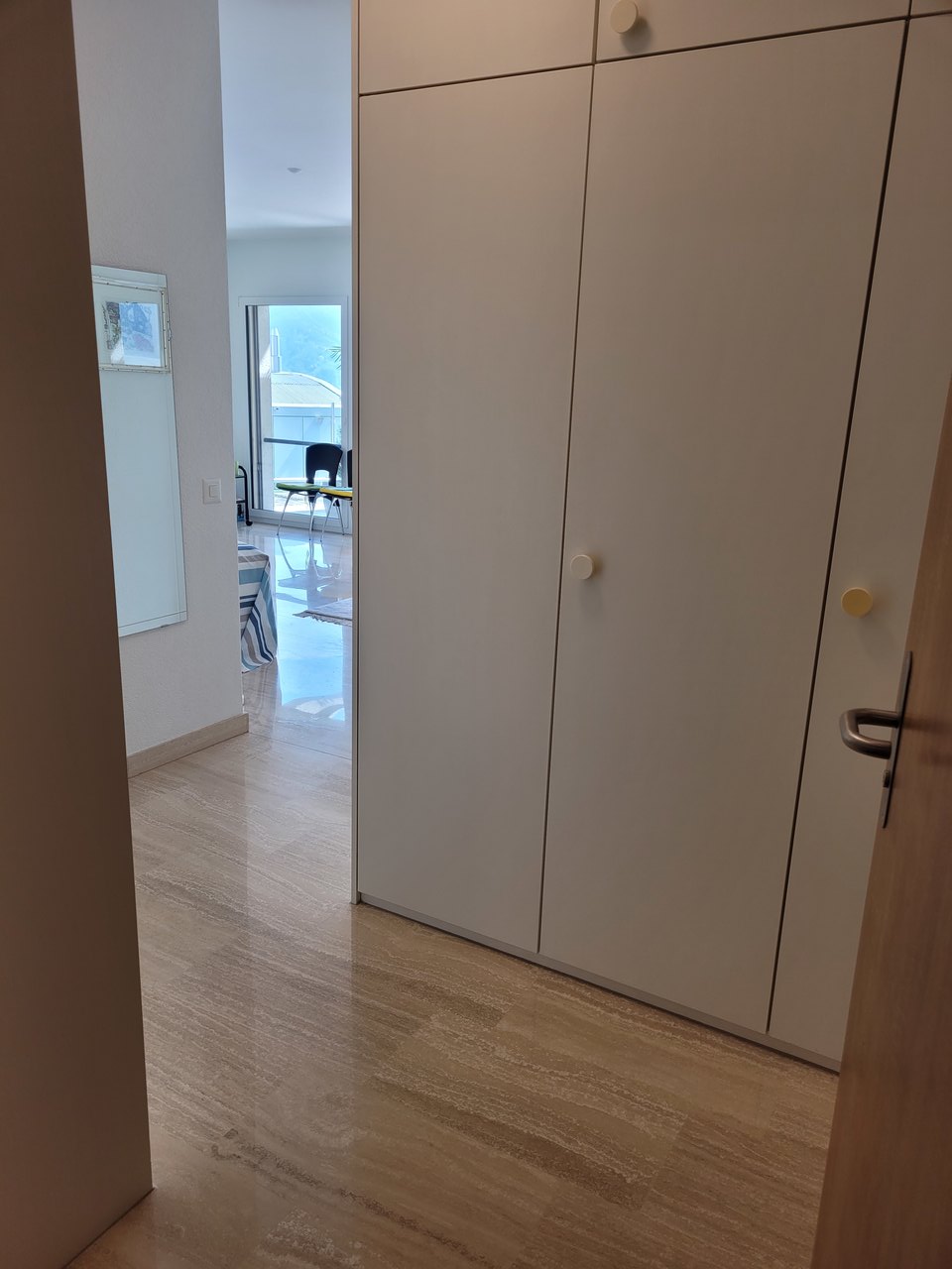 Entrata con guardaroba e cabina armadio , Appartamento vendita, 6900 Lugano