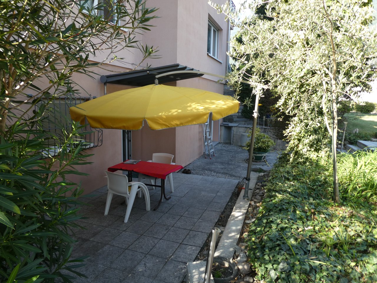 App.di 3.5 locali al PT con terrazza e giardino , Casa vendita, 6500 Bellinzona
