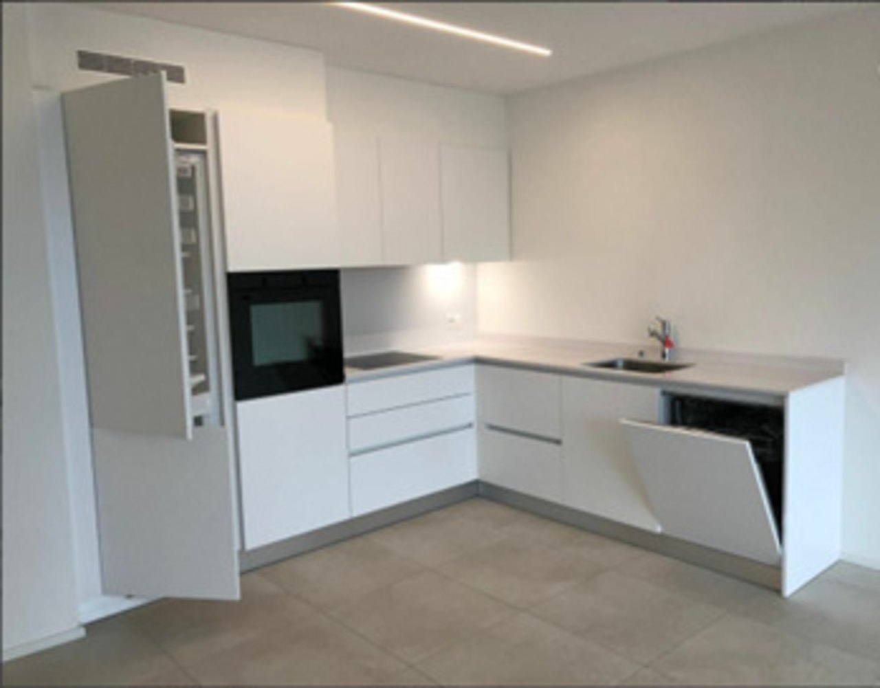 ... , Appartement à louer, 6600 Muralto