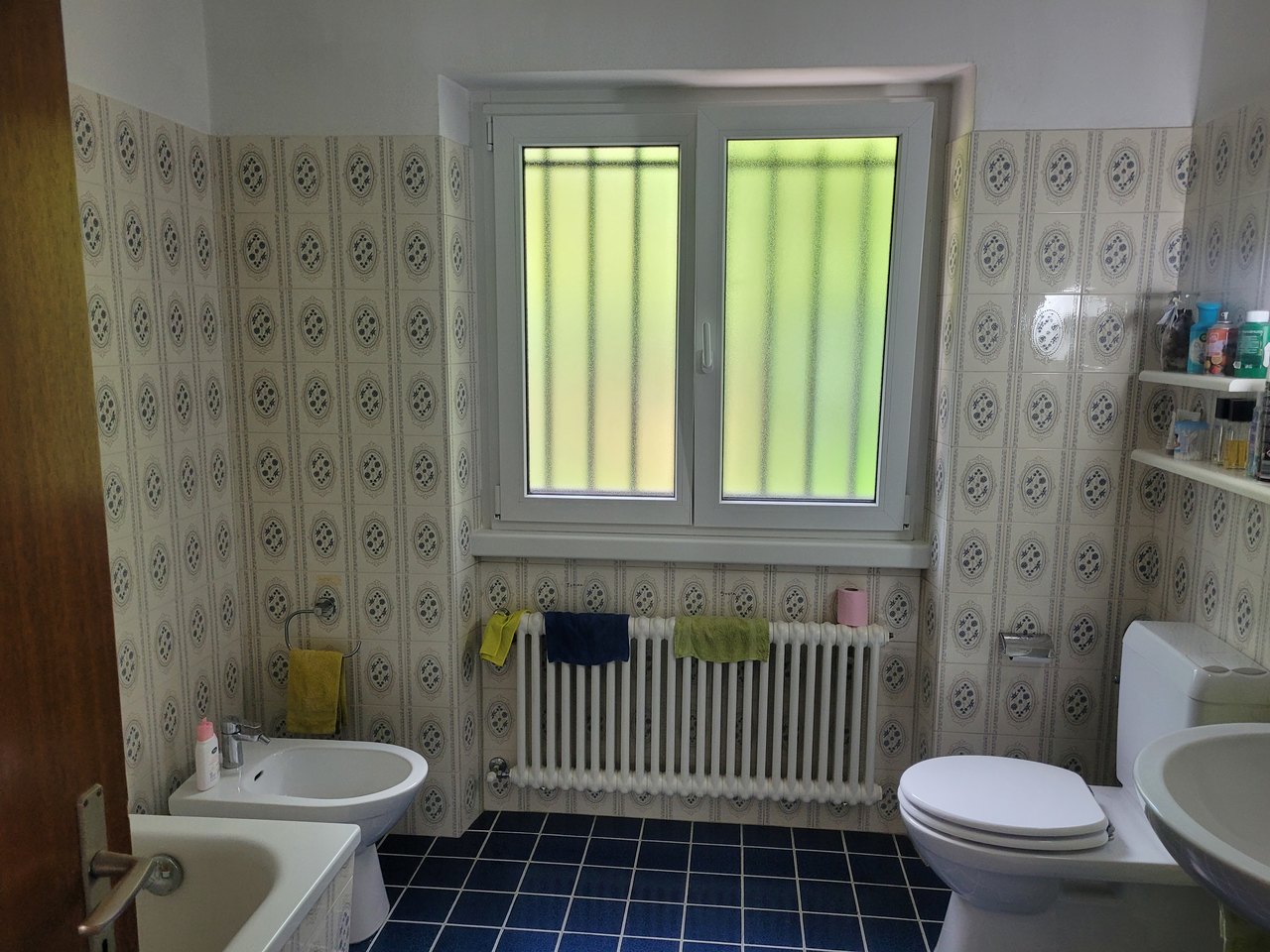 Schönes Bad mit Wanne , Haus zu verkaufen, 6900 Lugano