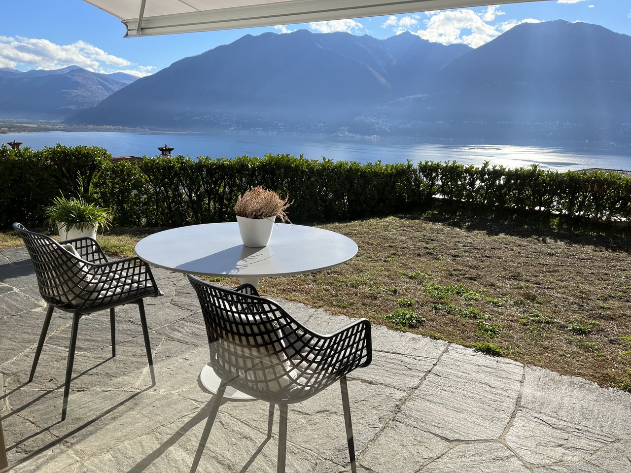 Bellissima vista lago sul lago Maggiore , Villa affitto, 6648 Minusio