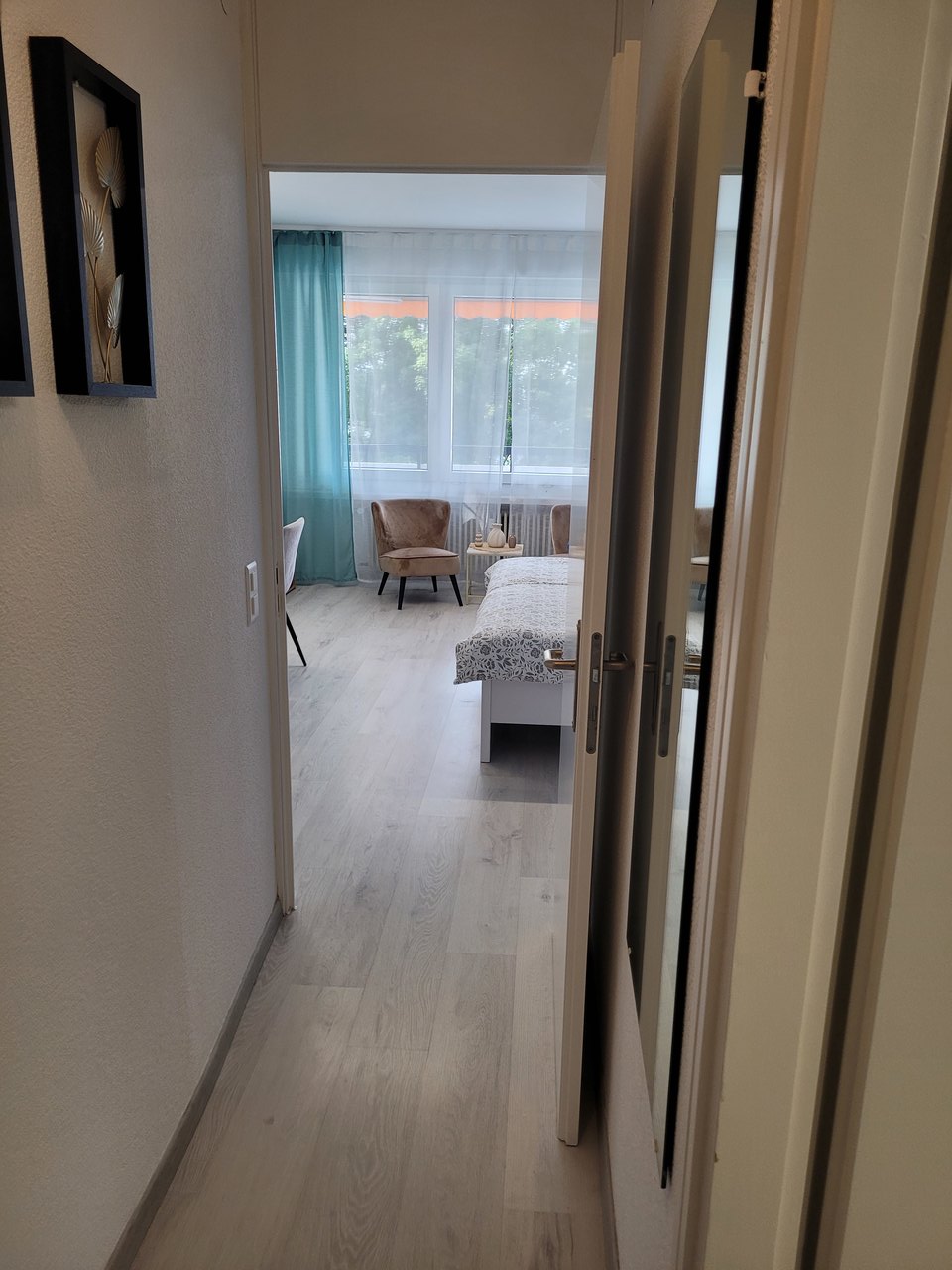 Wohnungseingang im oberen Stockwerk , Appartamento vendita, 6816 Bissone